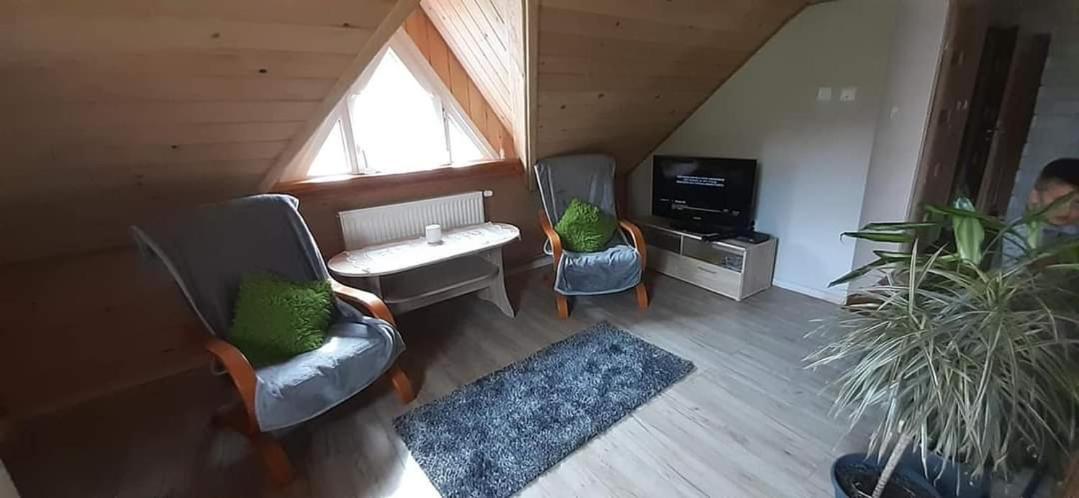 Apartament Pod Lasem Bandrow Narodowy Exterior foto